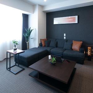 Deluxe Queen Suite